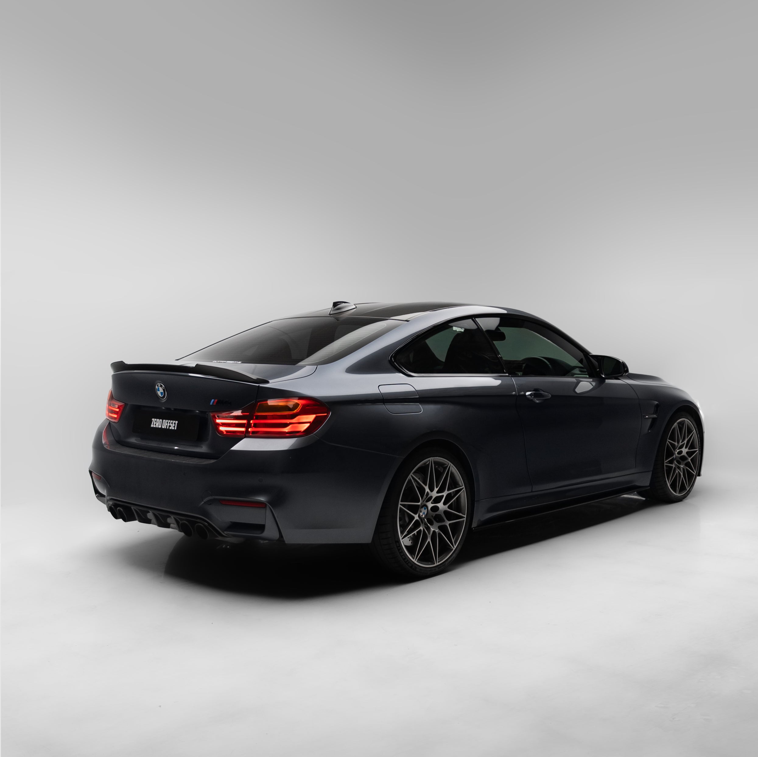 M Performance Style Pre Pregged Dry Carbon Fiber Side Skirts for BMW M3 F80 / M4 F82 F83 2014-2020