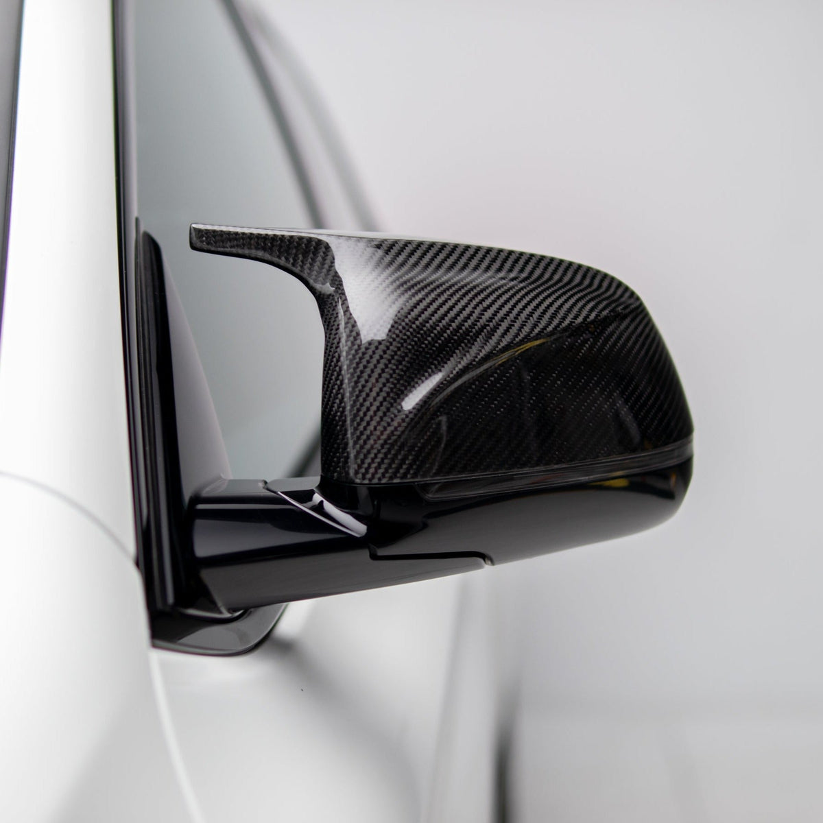 M Performance Style Pre Pregged Carbon Mirror Caps for BMW X3/X4/X5/X6/X7 G01 G02 G03 G05 G06 G07