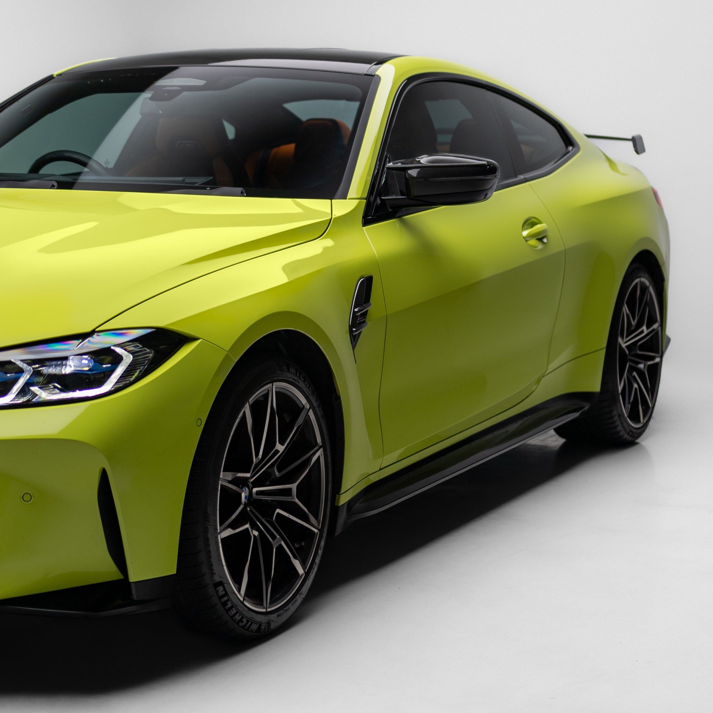 M-Performance Style Pre Pregged Dry Carbon Fiber Mirror Caps for BMW M240i G42 / M340i LCI /M2 G87 / M3 G80 G81 / M4 G82 G83 2020+