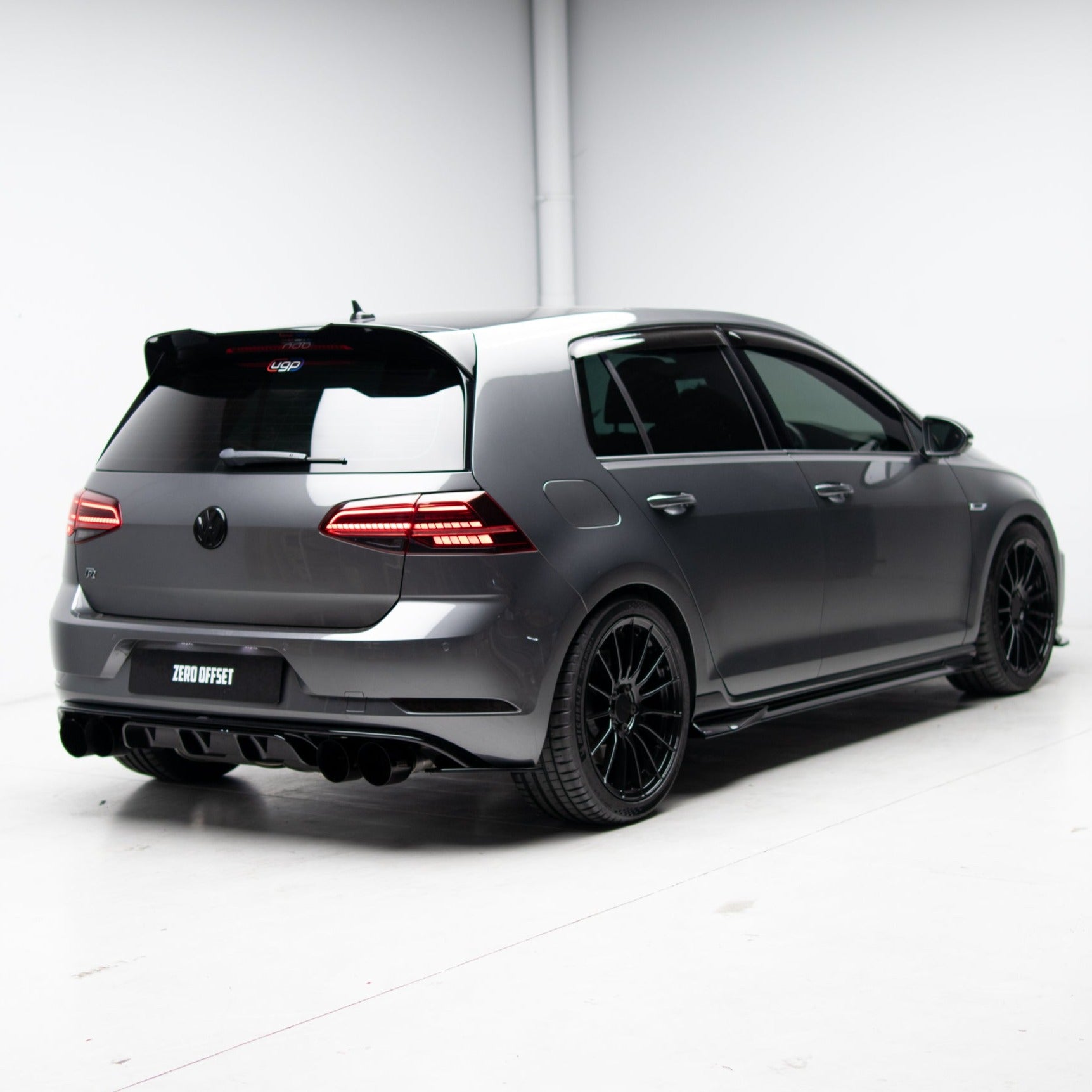 Zaero Designs EVO-1 Rear Diffuser for Volkswagen Golf MK7.5R 2018-2021 - iilumolab