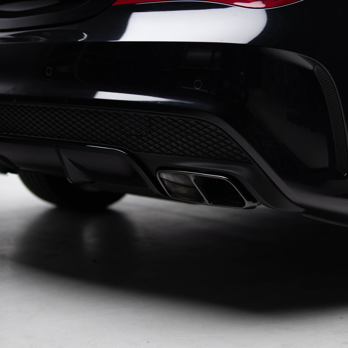 AMG Style Rear Diffuser & Exhaust Tips for Mercedes-Benz CLA Class C117 Coupe / X117 Wagon 2014-2016
