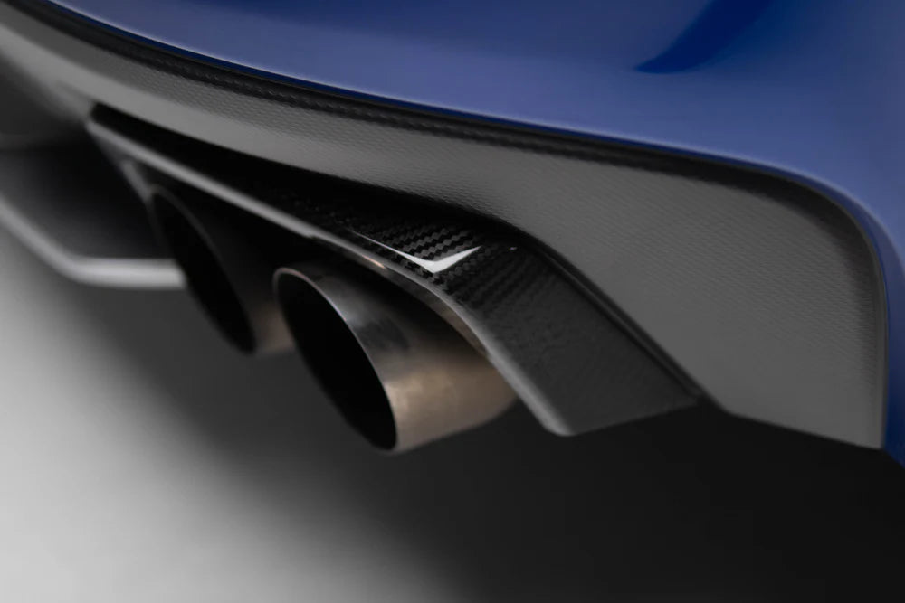 Dry Carbon Exhausts Surrounds for Subaru WRX VA 2014-2021 - iilumolab
