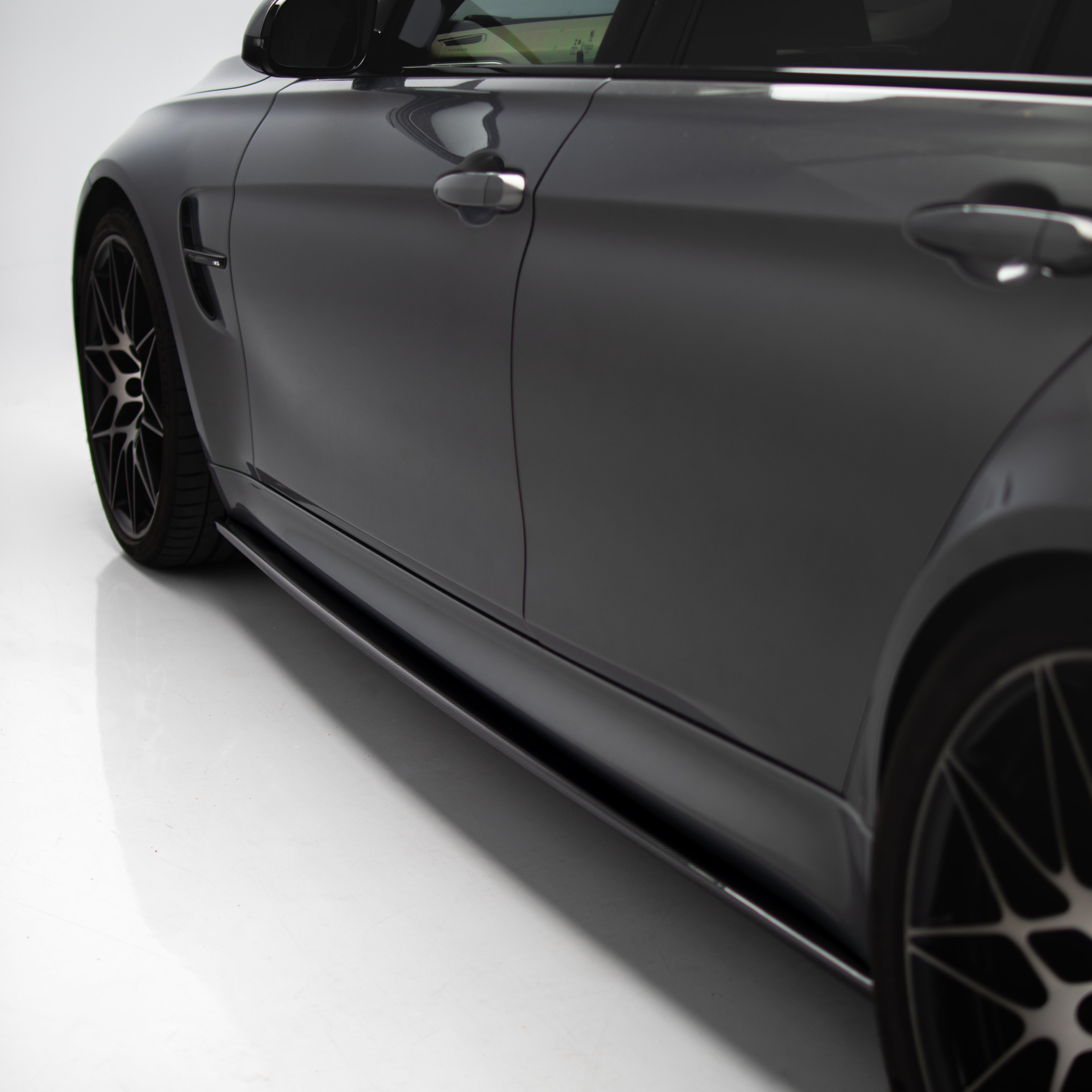 M Performance Style Pre Pregged Dry Carbon Fiber Side Skirts for BMW M3 F80 / M4 F82 F83 2014-2020