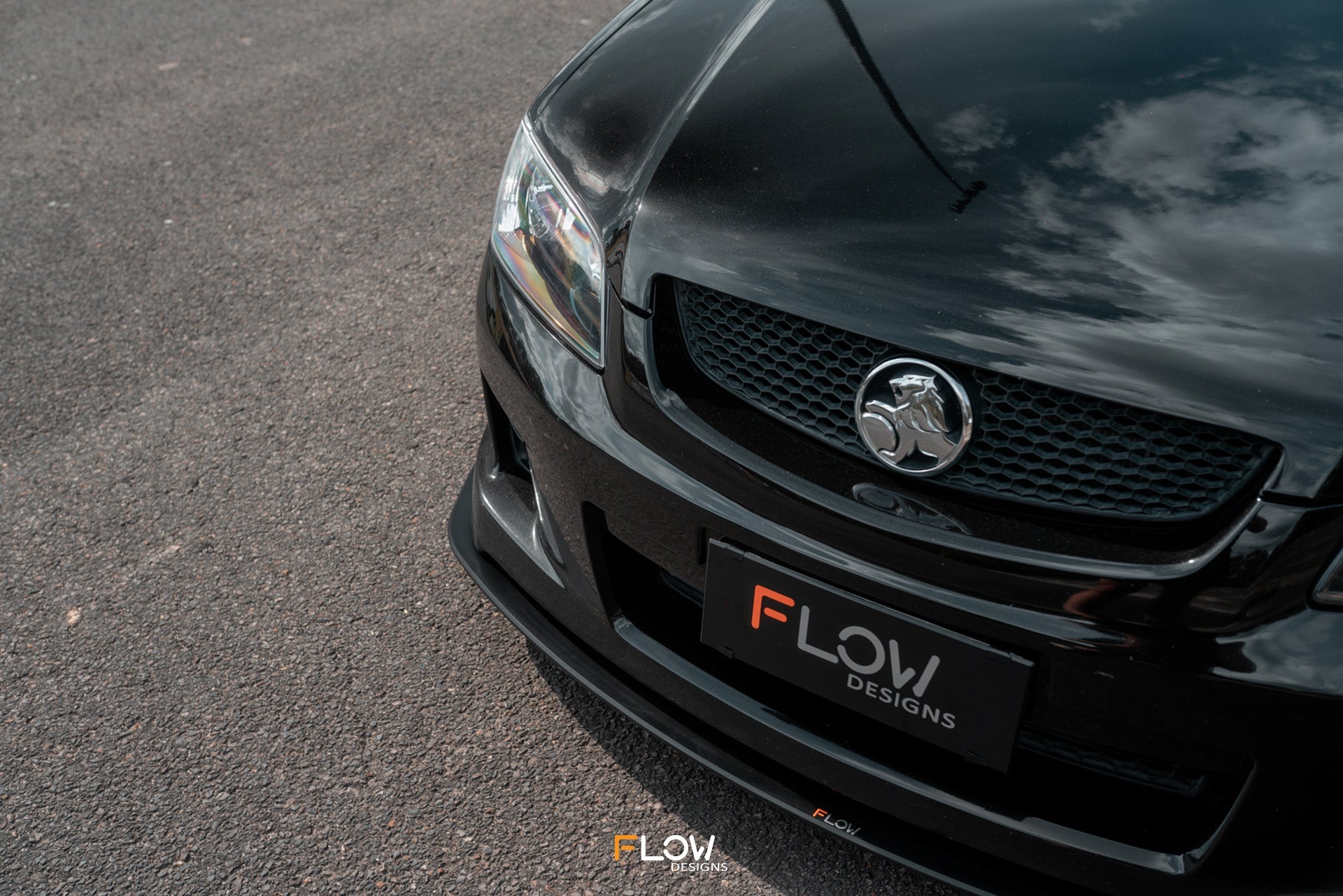 Flow Designs VE Commodore S1 Wagon Front Lip Splitter - iilumolab
