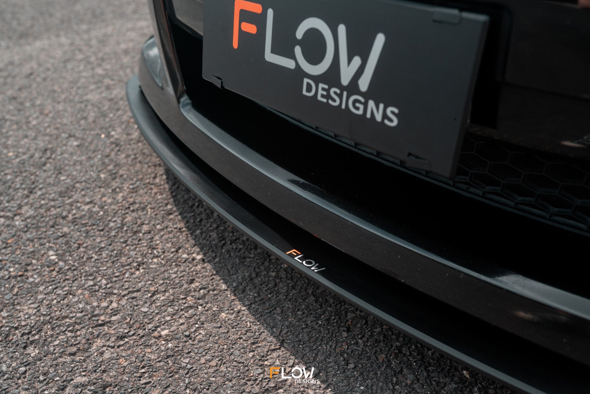 Flow Designs VE Commodore S1 Wagon Front Lip Splitter - iilumolab