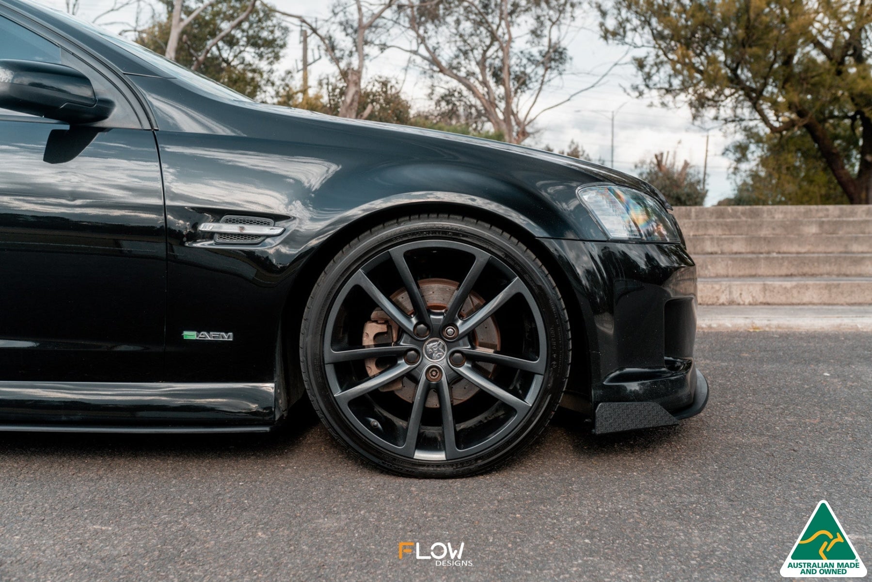 Flow Designs VE Commodore S1 Sedan Front Lip Splitter Winglets (Pair) - iilumolab