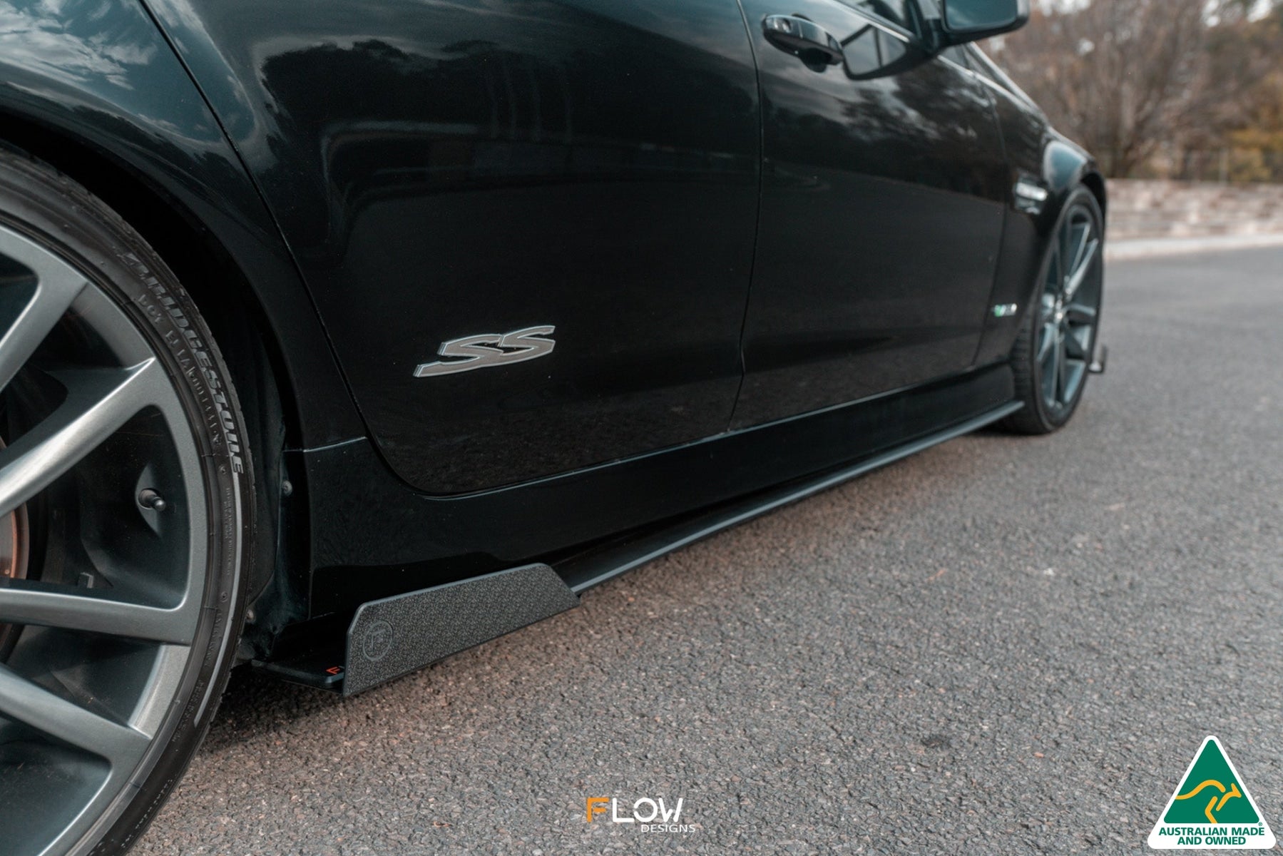 Flow Designs VE Commodore S1 Sedan Side Skirt Splitter Winglets (Pair) - iilumolab