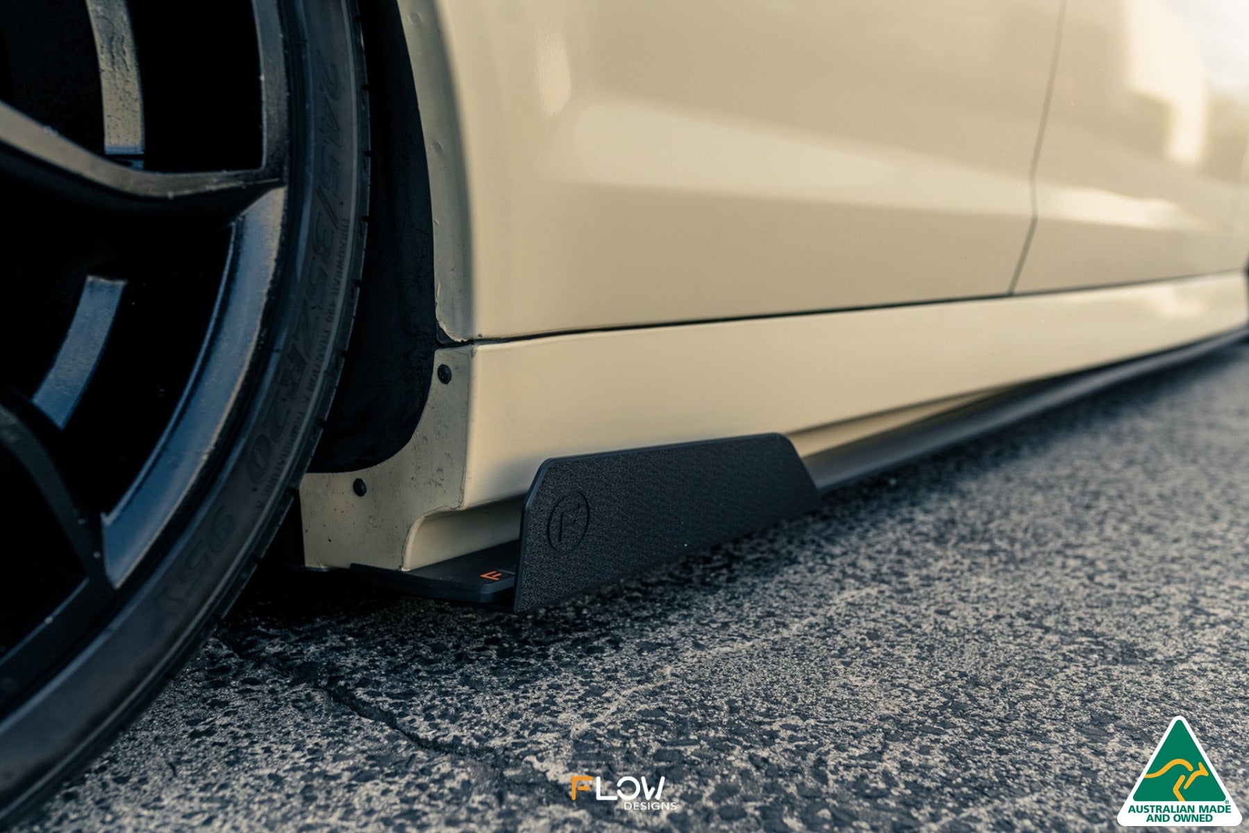 Flow Designs VE Commodore Ute Side Skirt Splitters (Pair) - iilumolab