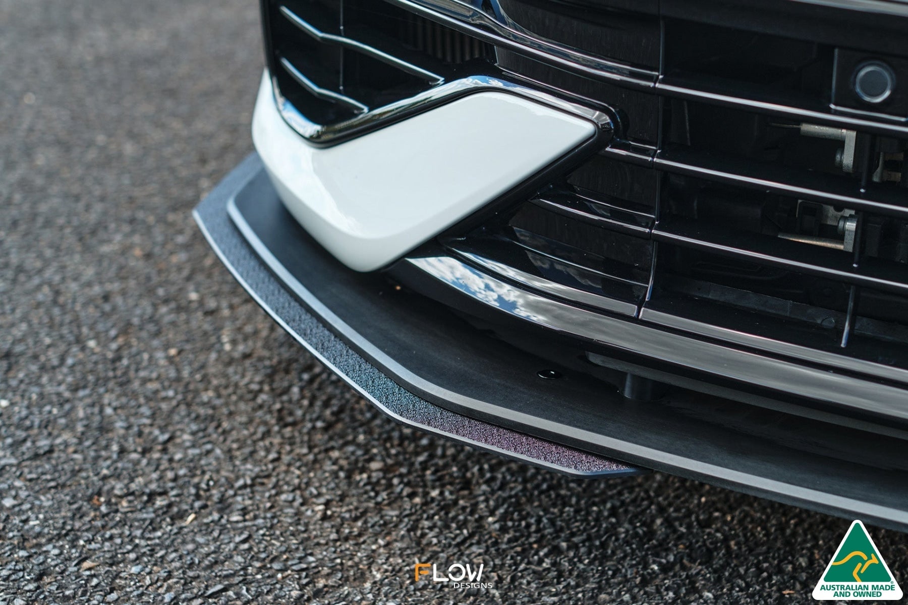 Flow Designs MK8 Golf R Front Lip Splitter Extensions (Pair) - iilumolab