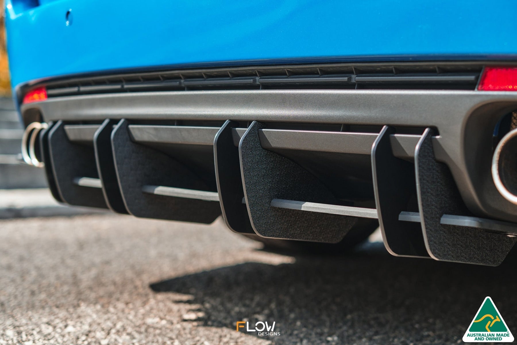 Flow Designs VF Commodore S1 Wagon Flow-Lock Rear Diffuser - iilumolab