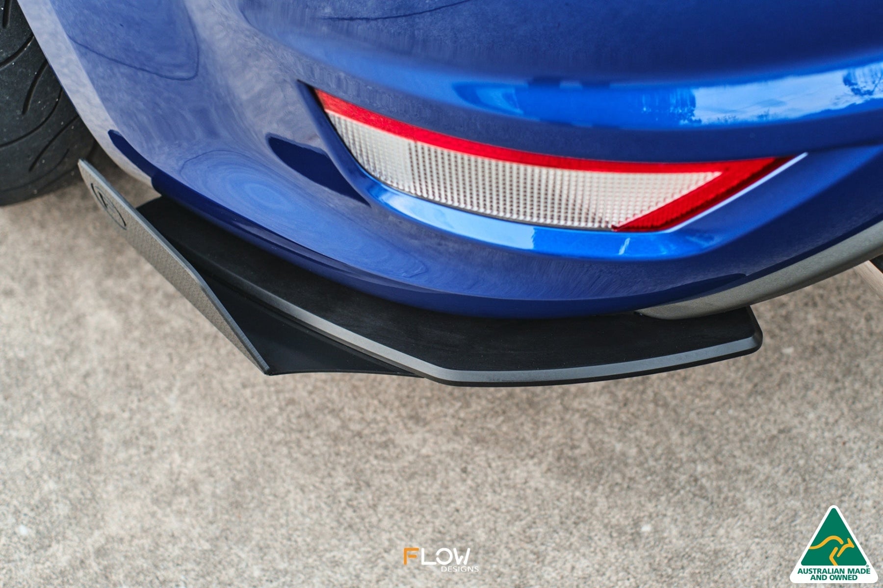 Flow Designs DISCONTINUED SANDED MATTE FINISH - XR5 Focus Turbo V3 Rear Spats (Pair) - iilumolab