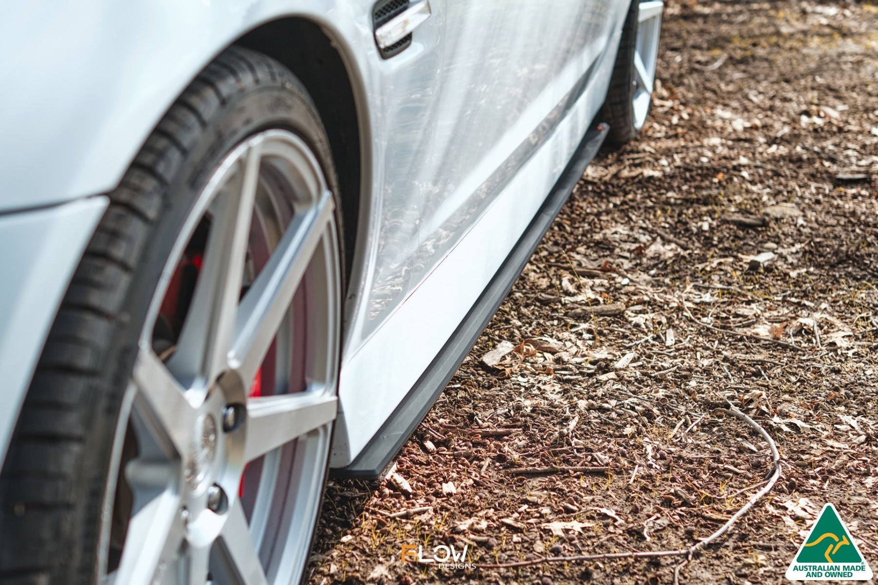 Flow Designs VE Commodore S2 Sedan Side Skirt Splitters (Pair) - iilumolab