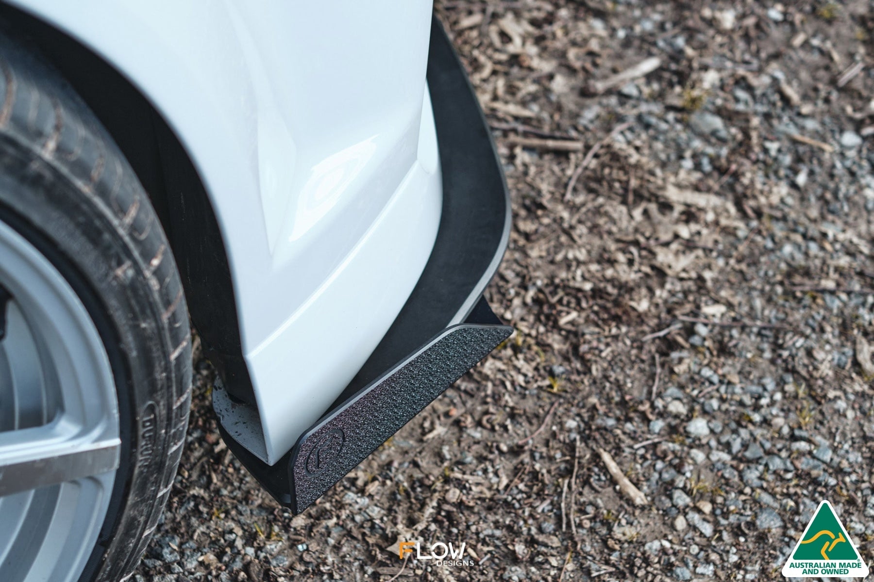 VE Commodore S2 Sedan Front Lip Splitter Winglets (Pair) - iilumolab