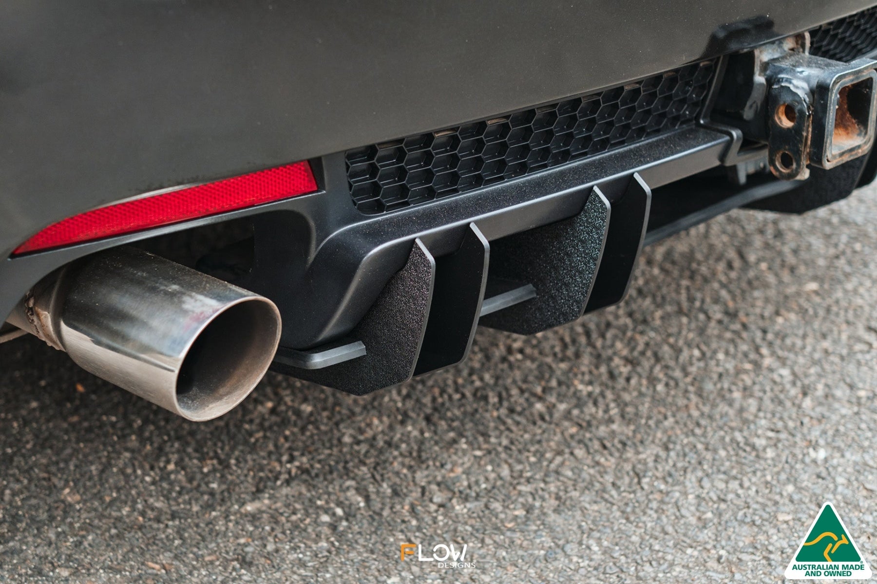 Flow Designs VE Commodore S2 Wagon Flow-Lock Rear Diffuser - iilumolab