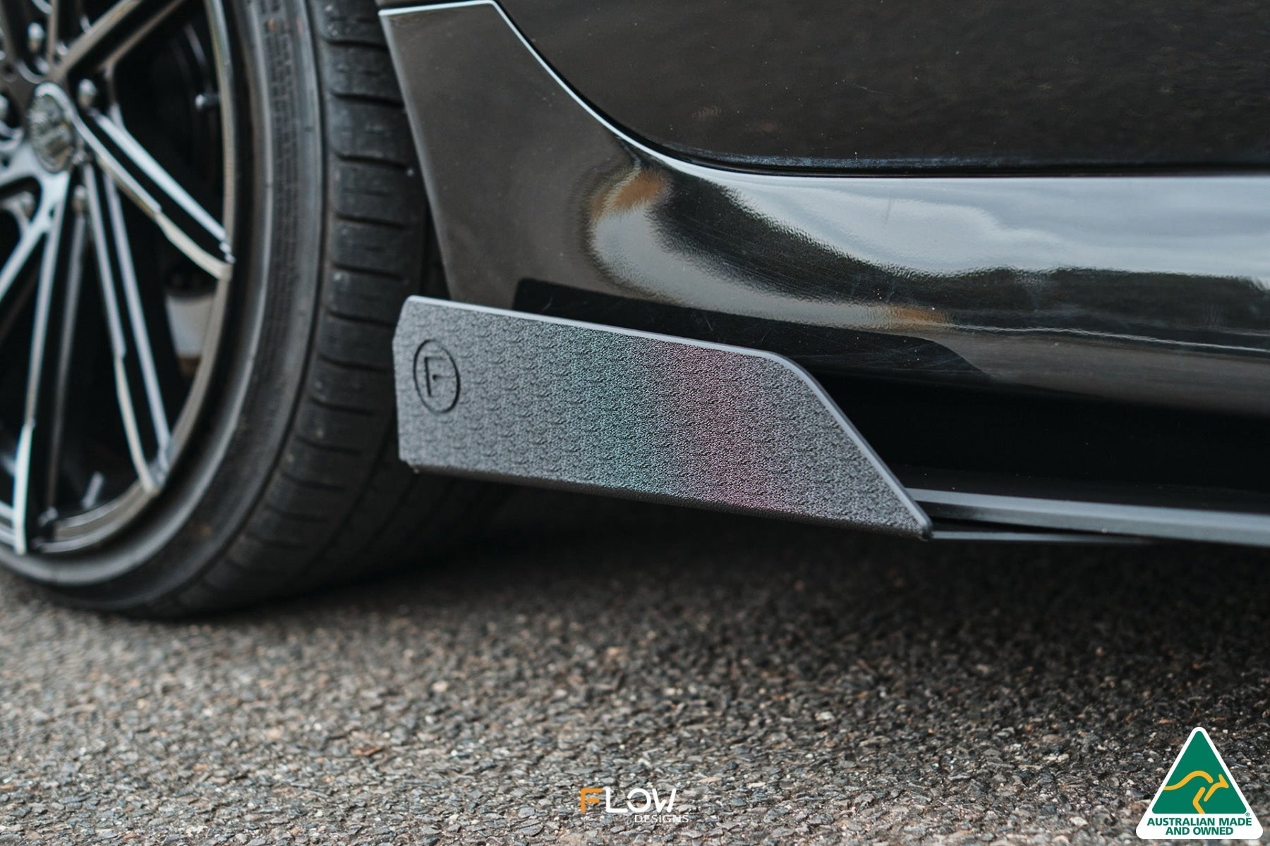 Flow Designs VE Commodore S1 Wagon Side Skirt Splitter Winglets (Pair) - iilumolab