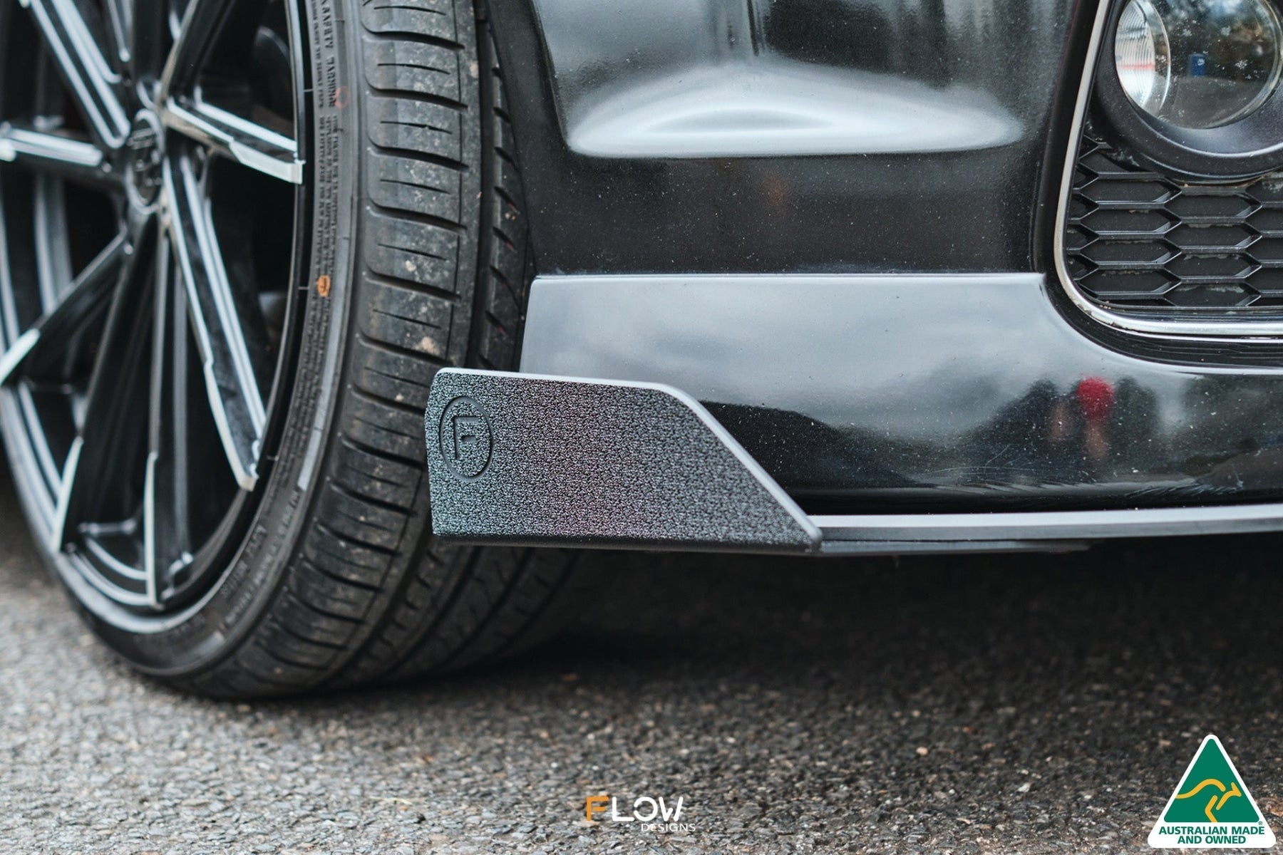 Flow Designs VE Commodore S1 Wagon Front Lip Splitter Winglets (Pair) - iilumolab