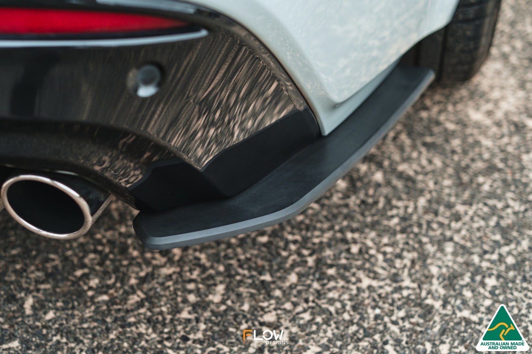 Flow Designs VF Commodore S2 Sedan Rear Spats (Pair) - iilumolab