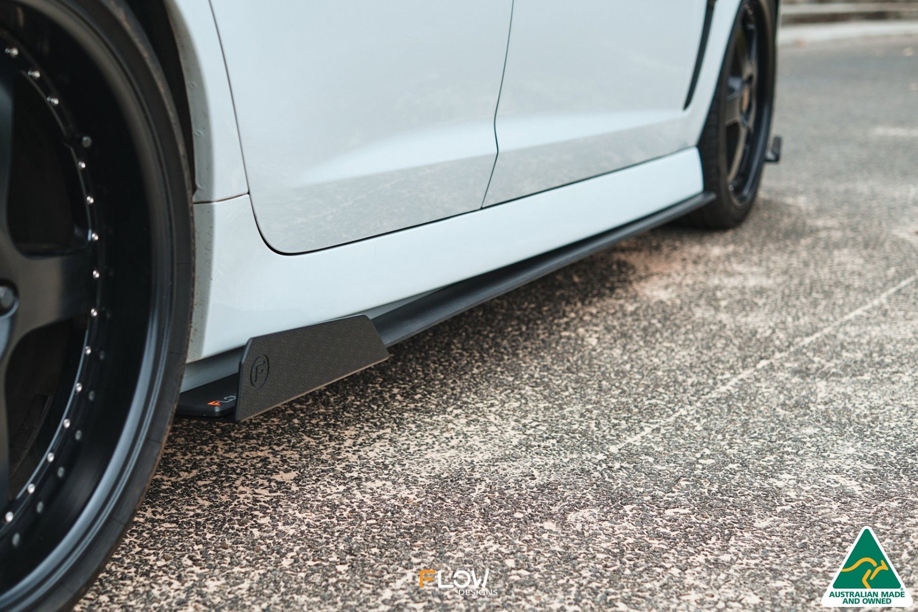 Flow Designs VF Commodore S2 Sedan Side Skirt Splitters (Pair) - iilumolab