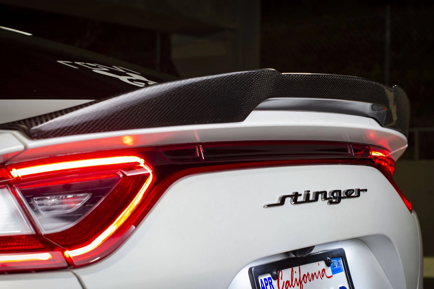KIA STINGER CARBON FIBER TRUNK SPOILER V1