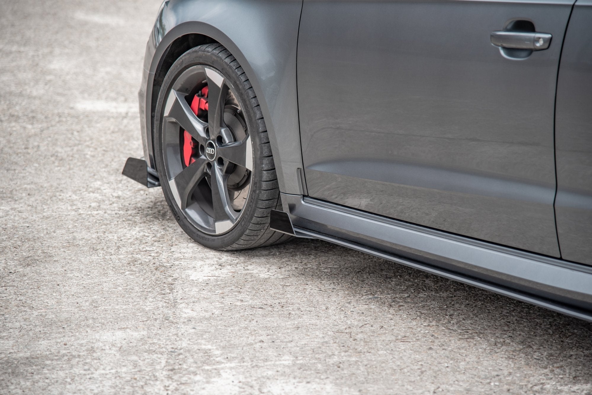 Maxton Design Racing Side Flaps Audi RS3 8V Sportback - iilumolab