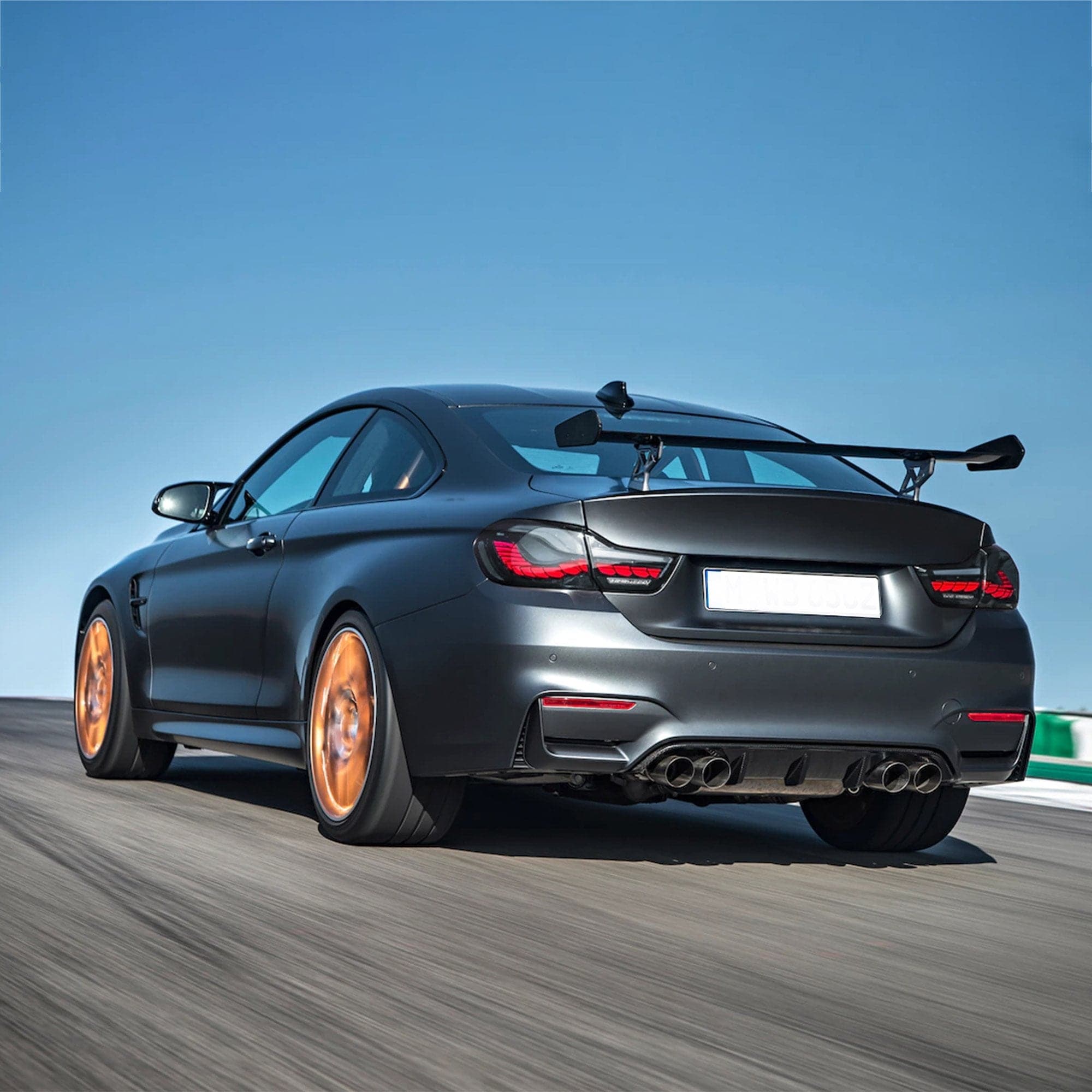 2014-2020 BMW M4 F82 & 4 SERIES GTS OLED SEQUENTIAL TAIL LIGHTS - iilumo