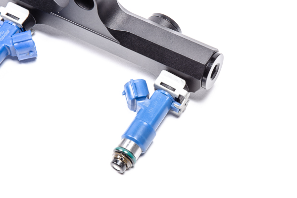 Radium Engineering Fuel Rail Kit for Nissan GT-R R35