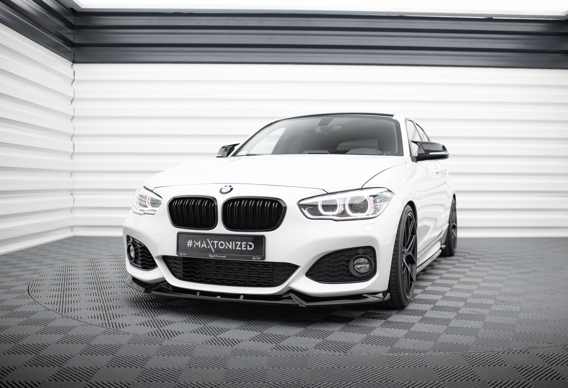 Maxton Design Front Splitter V.5 BMW 1 M-Pack / M140i F20 Facelift