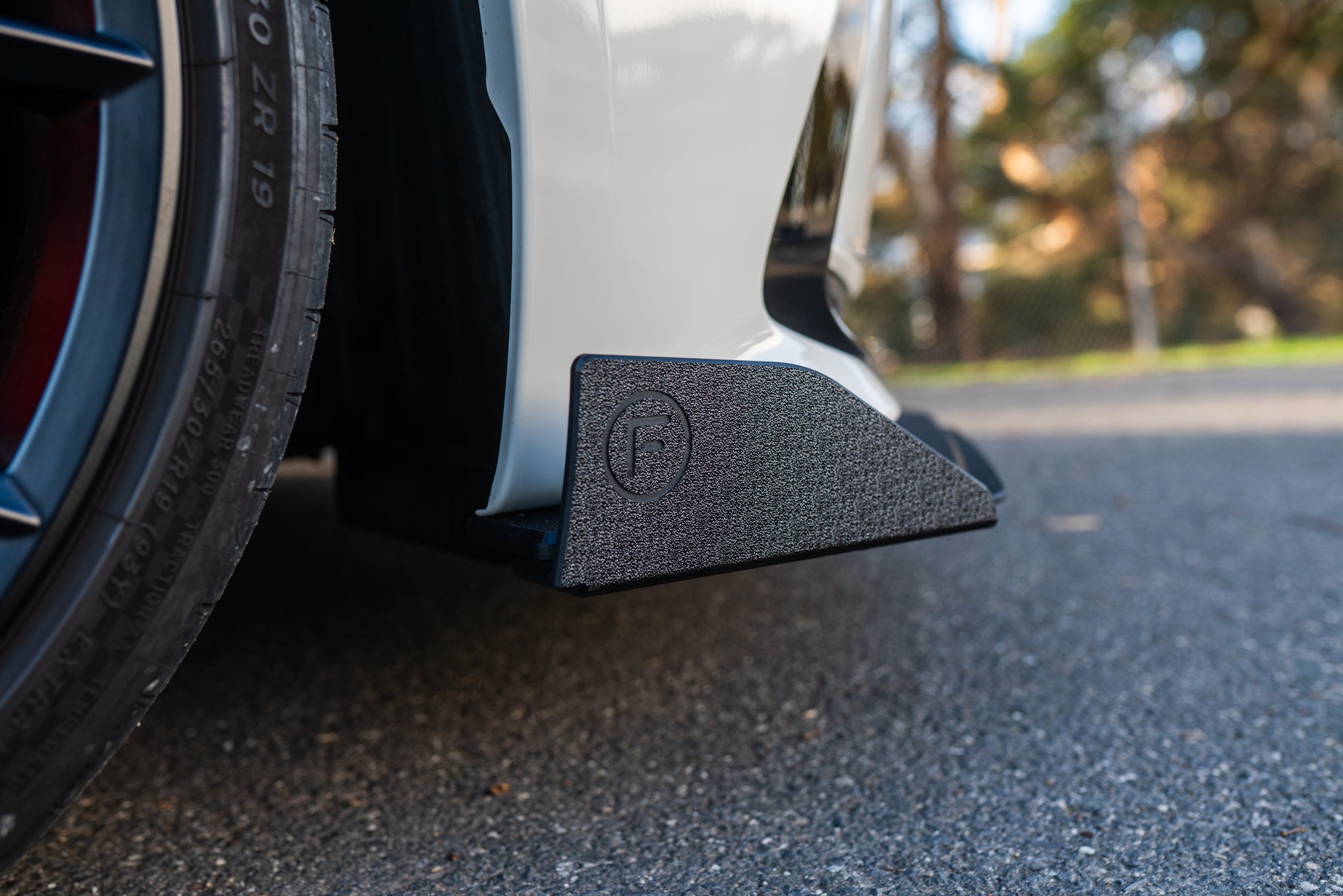 Flow Designs FL5 Civic Type R Front Lip Splitter - iilumolab