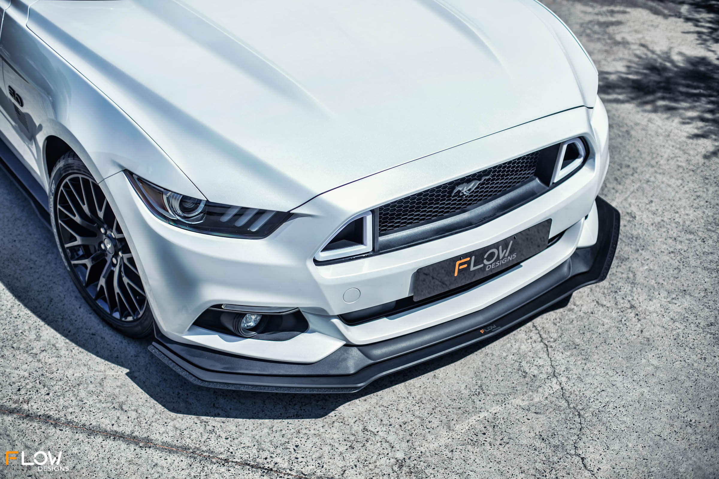 Flow Designs GT Mustang S550 FM Front Lip Splitter - iilumolab