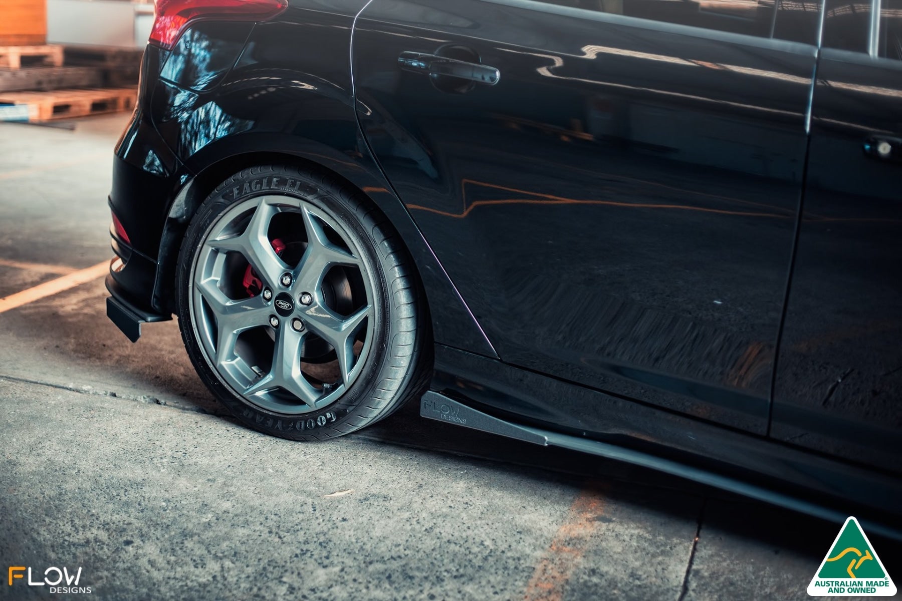 Flow Designs MK3.5 Focus ST (Facelift) Side Skirt Splitters (Pair) - iilumolab