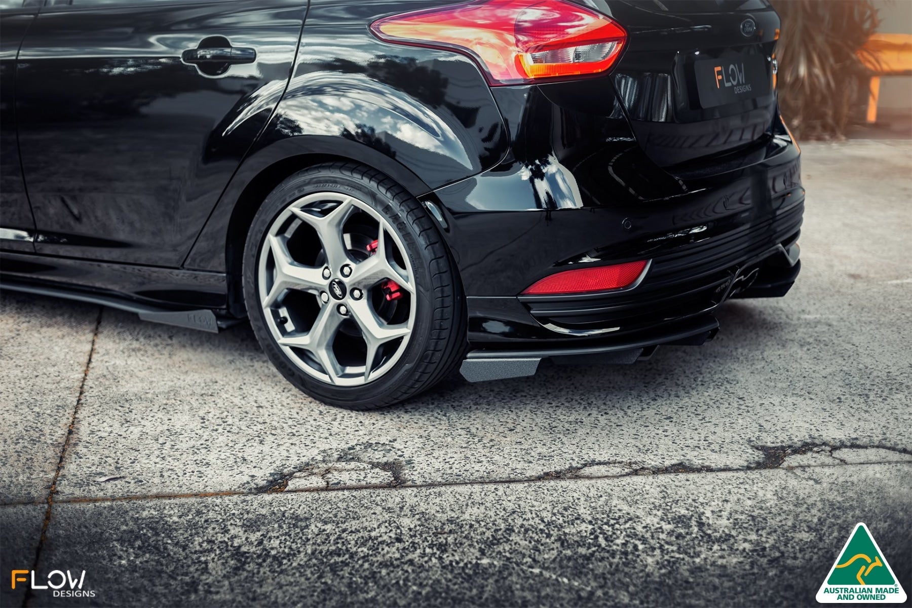 Flow Designs MK3.5 Focus ST (Facelift) Rear Spat Winglets (Pair) - iilumolab