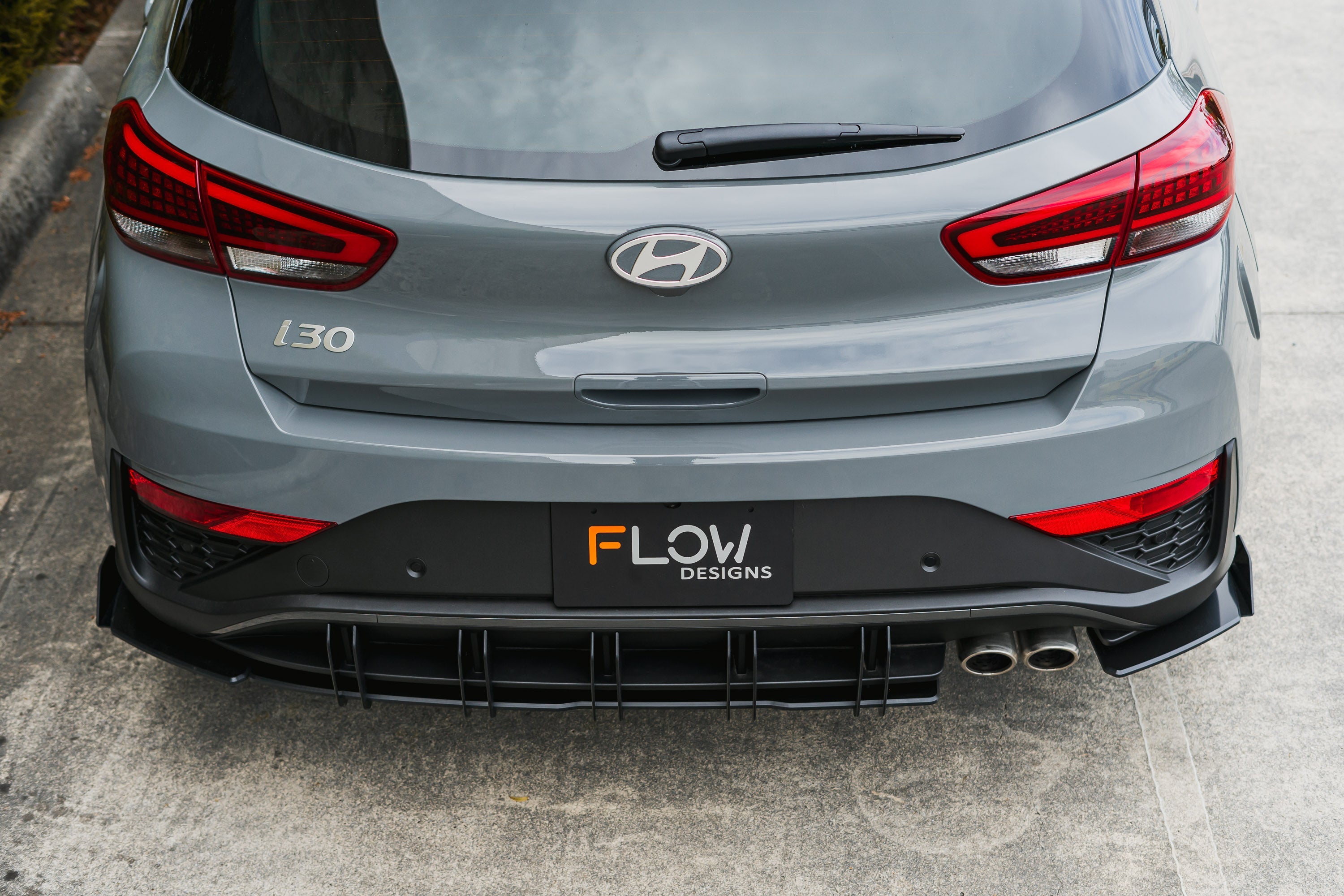 Flow Designs DEMO STOCK - i30N-Line Hatch PDe.V6 FL 2024+ Rear Spats (Pair) - GLOSS BLACK - iilumolab