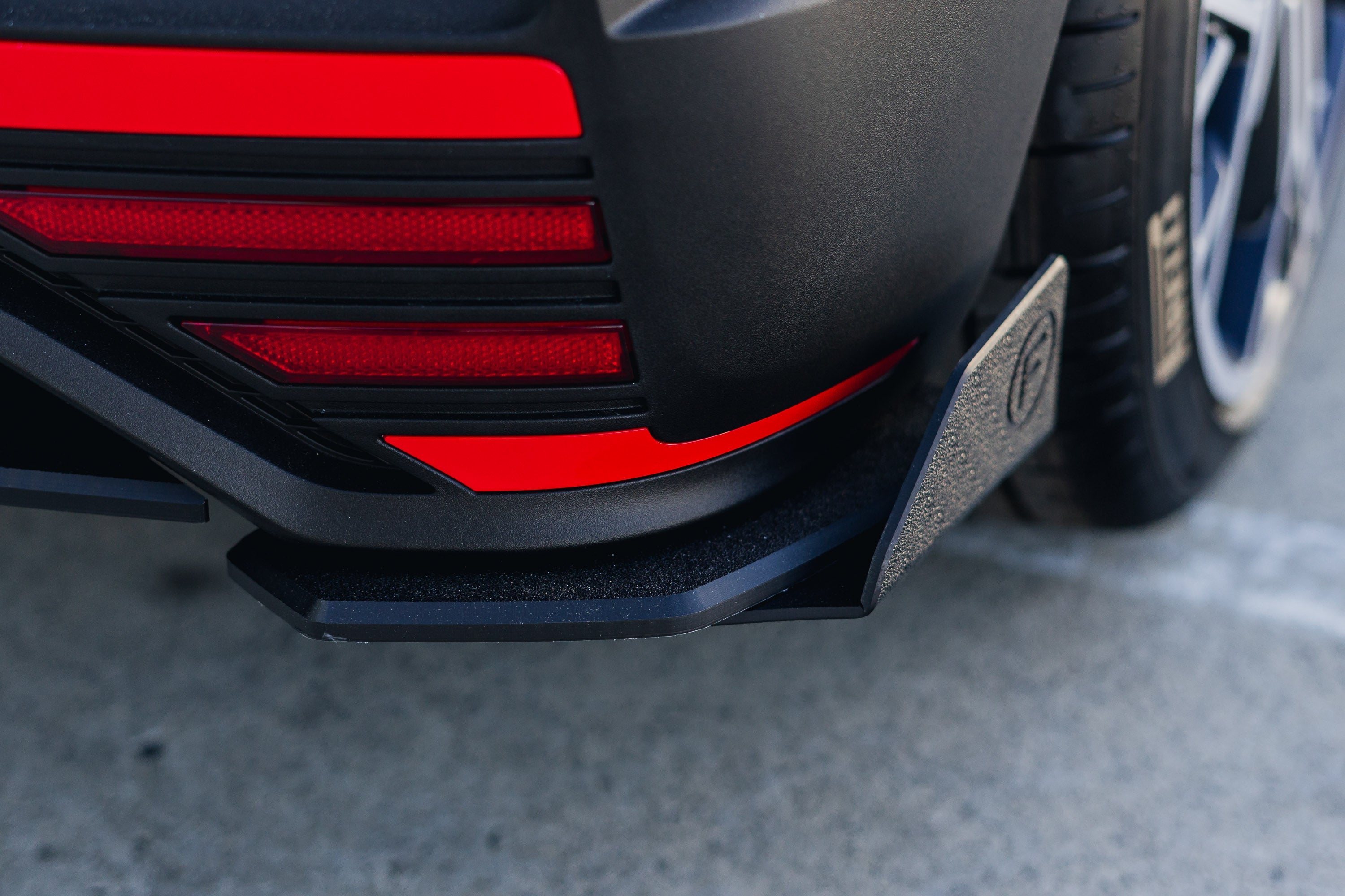 Flow Designs DEMO STOCK - i20 N BC3 Facelift - Rear Spats (Pair) - GLOSS BLACK - iilumolab