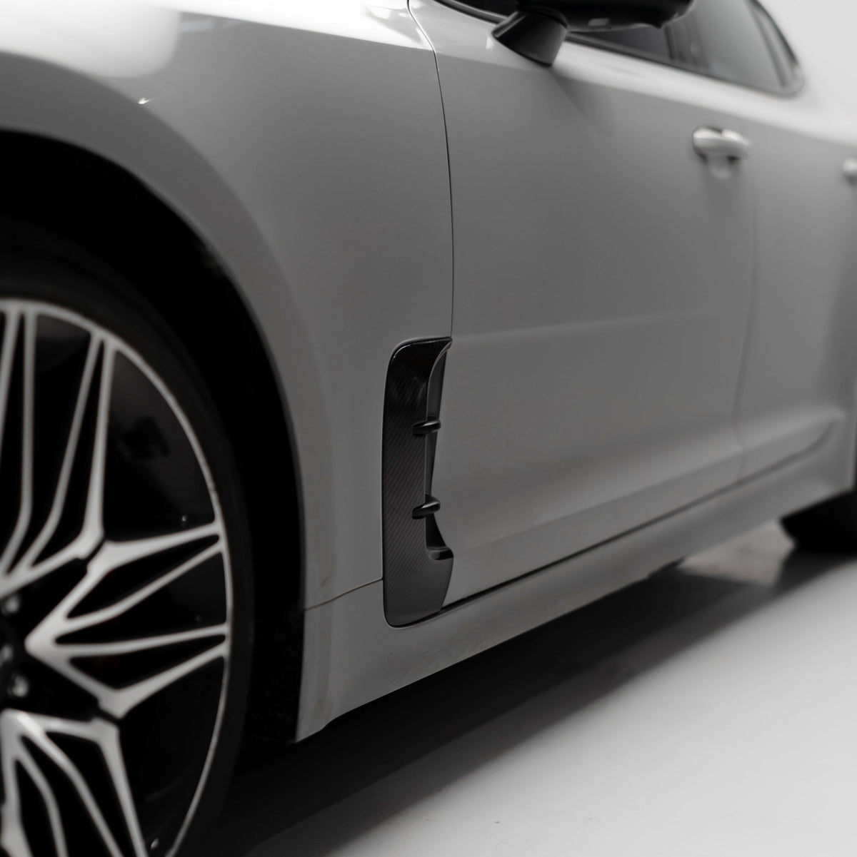 MP Speed Style Dry Carbon Fender Vents for KIA Stinger CK 2017+