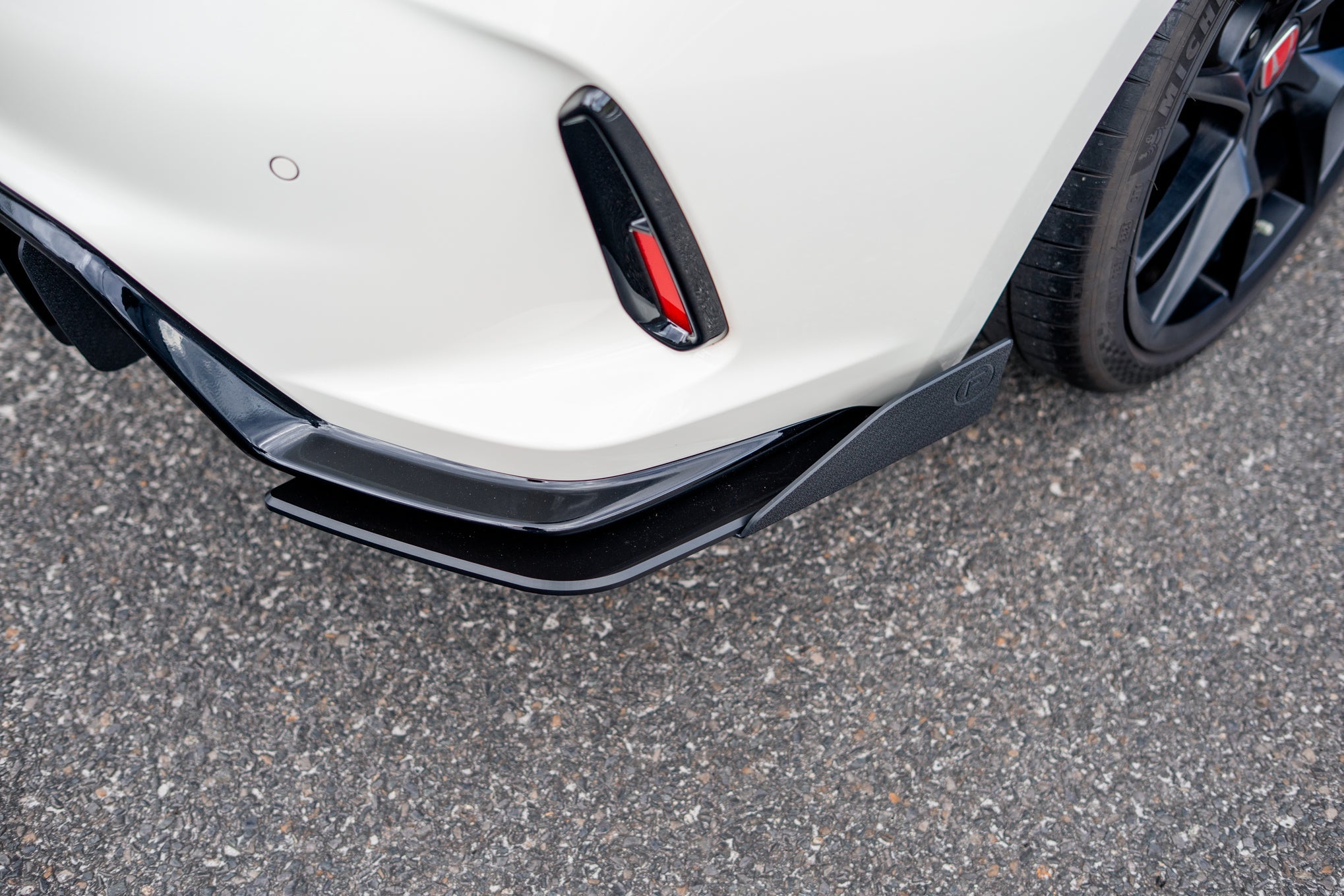 Flow Designs FL5 Civic Type R Rear Spat Winglets (Pair) - iilumolab