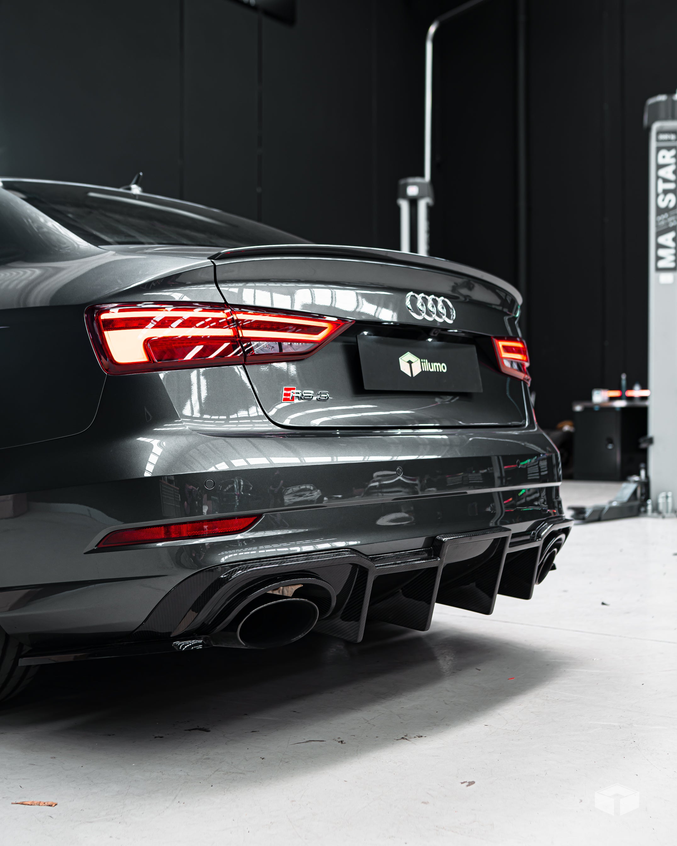 AUDI RS3 8V REAR DIFFUSER (CARBON FIBRE) - SEDAN