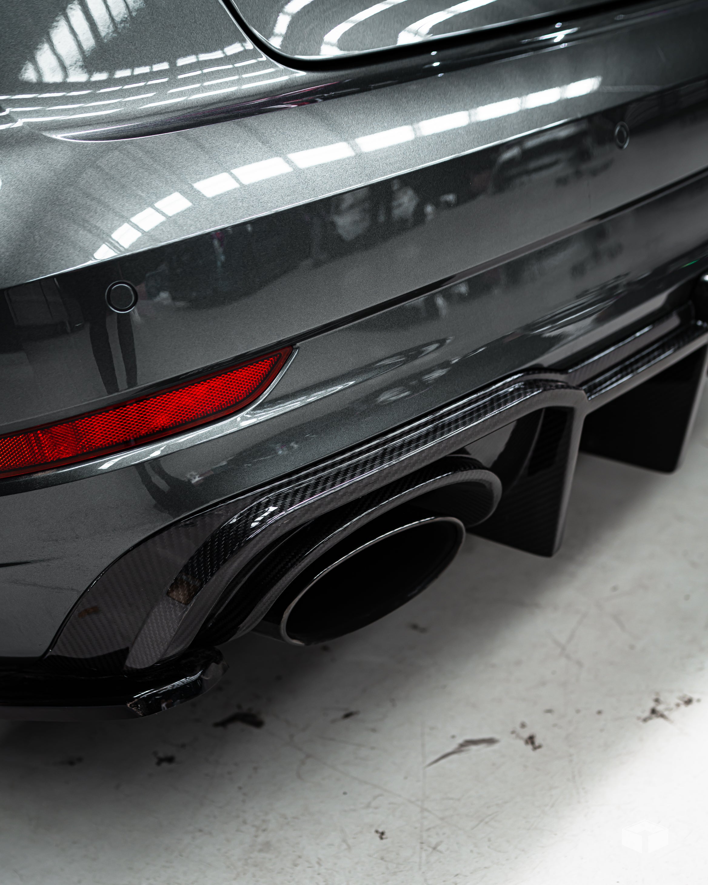 AUDI RS3 8V REAR DIFFUSER (CARBON FIBRE) - SEDAN