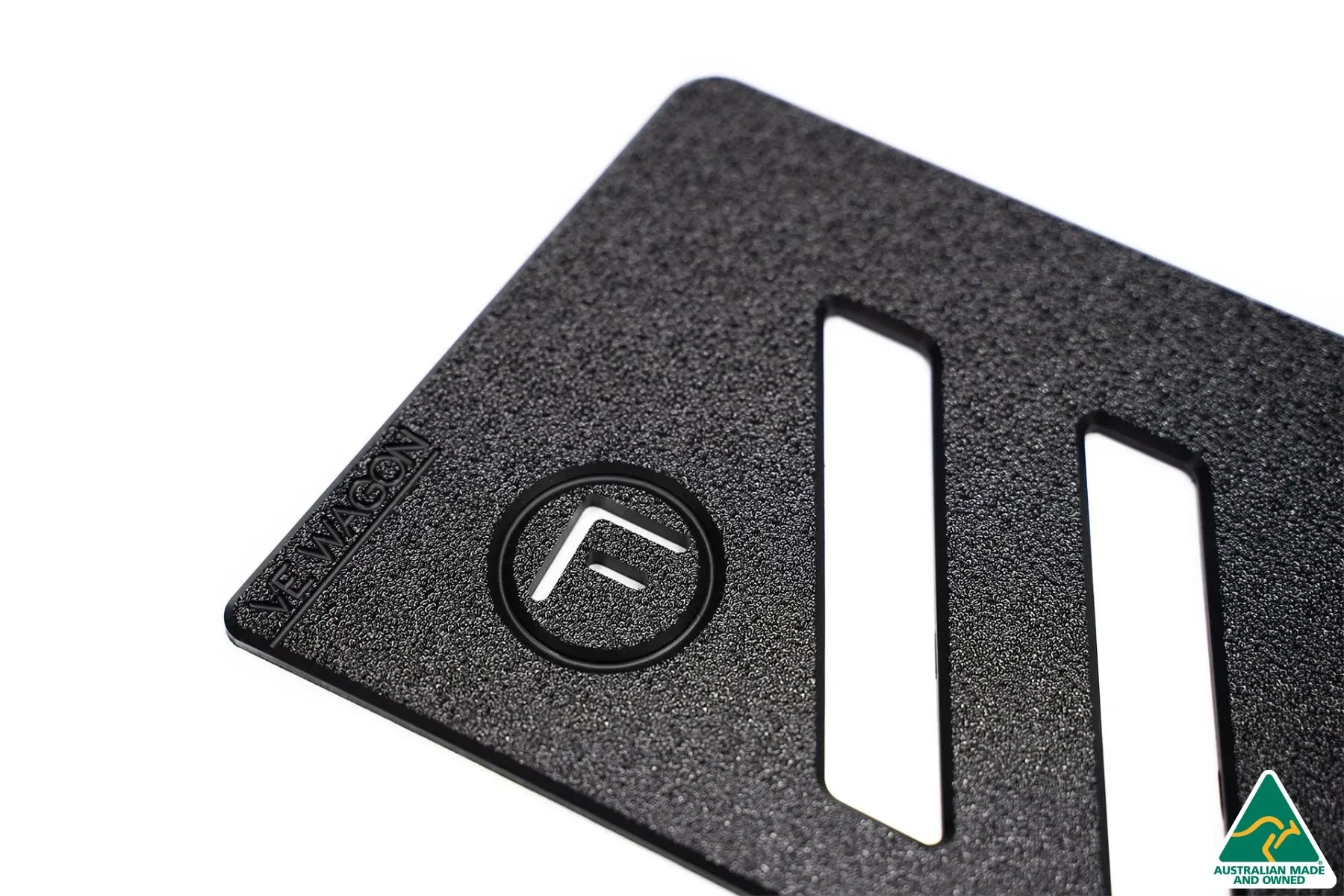 VF Commodore Wagon Rear Window Vents (Pair) - iilumolab