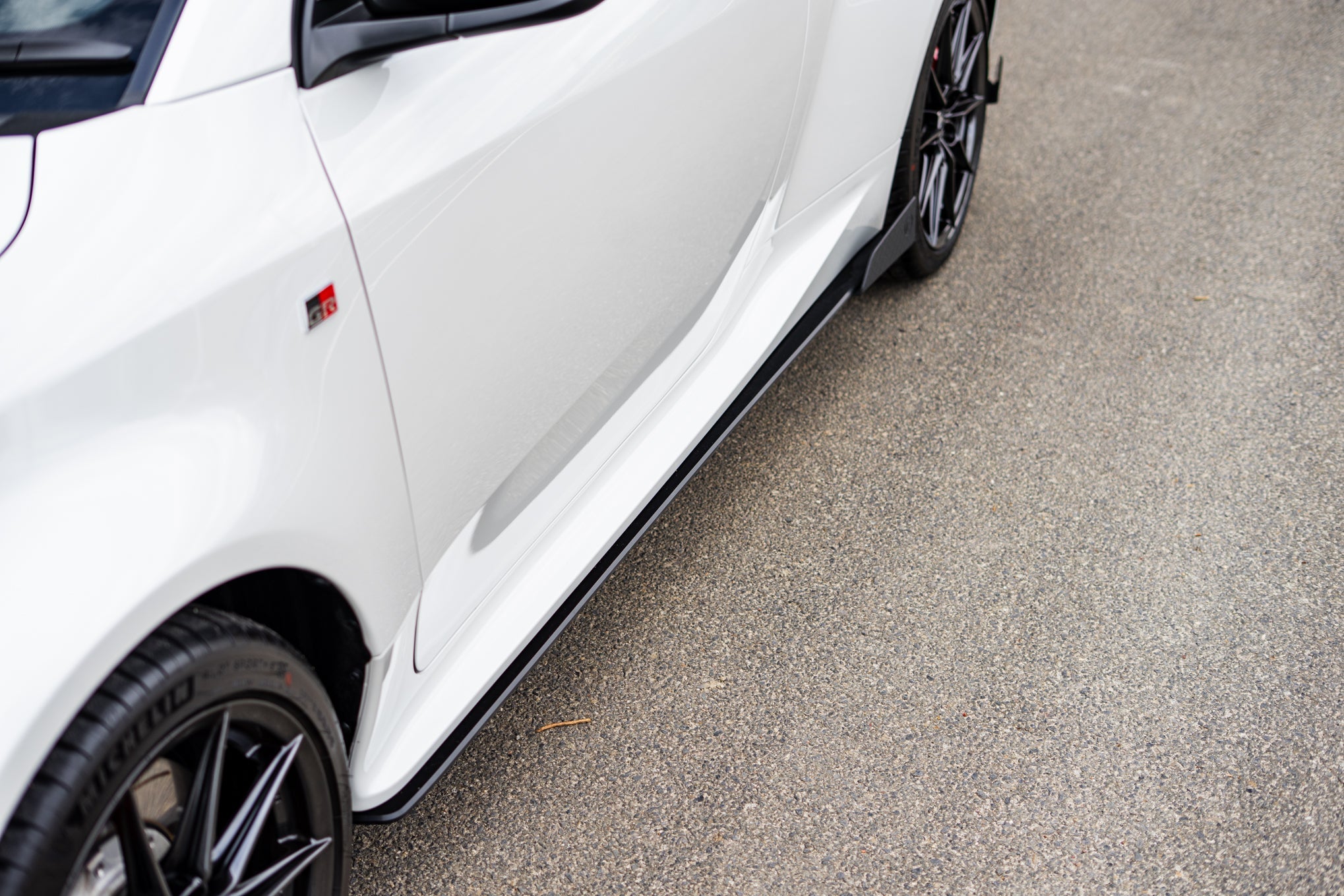 Flow Designs Toyota Yaris GR Gen2 2025 Side Splitter Winglets (Pair) - iilumolab