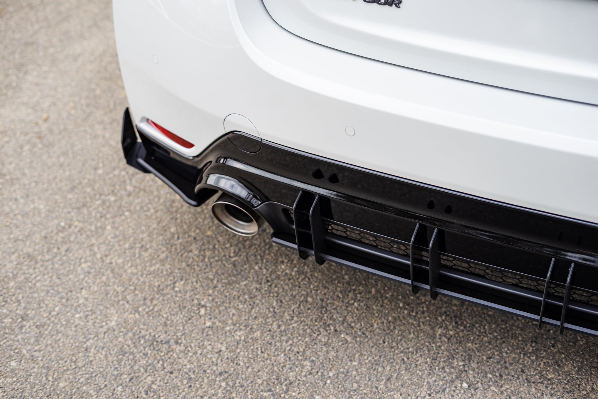 Flow Designs Toyota Yaris GR Gen2 2025 Flow-Lock Rear Diffuser - iilumolab