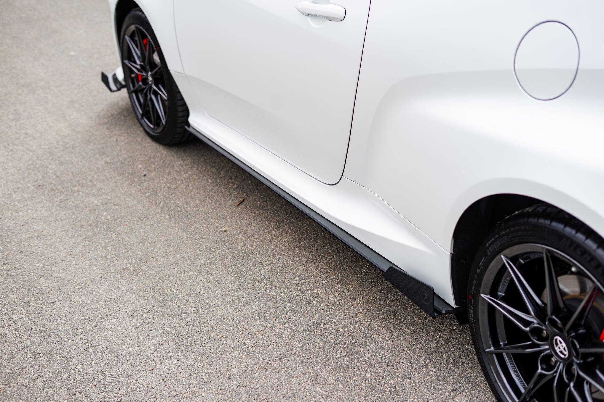 Flow Designs Toyota Yaris GR Gen2 2025 Side Splitter Winglets (Pair) - iilumolab
