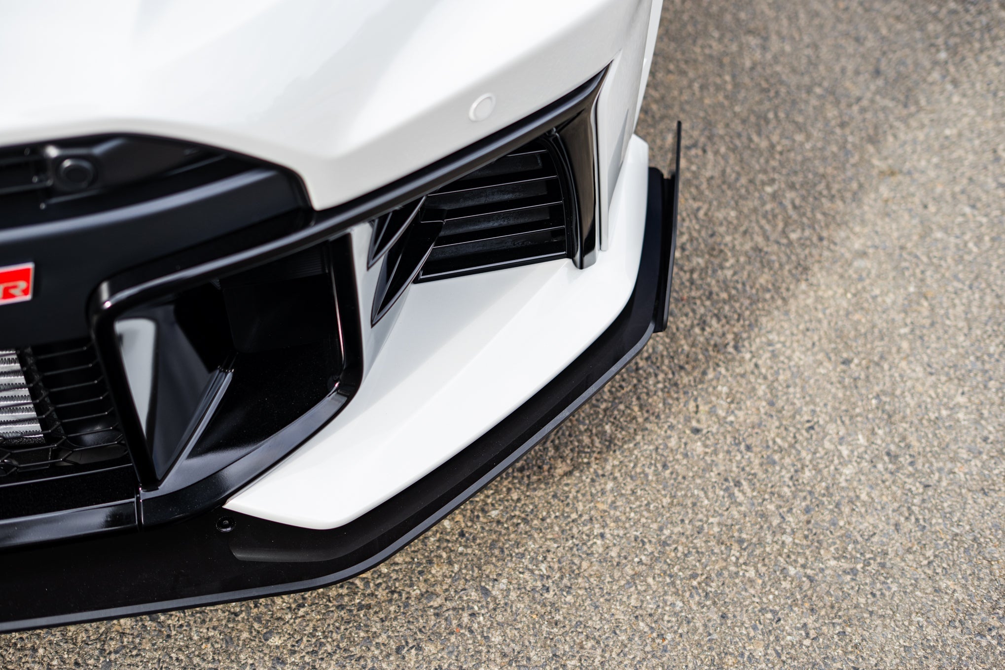 Flow Designs Toyota Yaris GR Gen2 2025 Chassis Mounted Front Lip Splitter & Bumper Reinforcement Plate - iilumolab