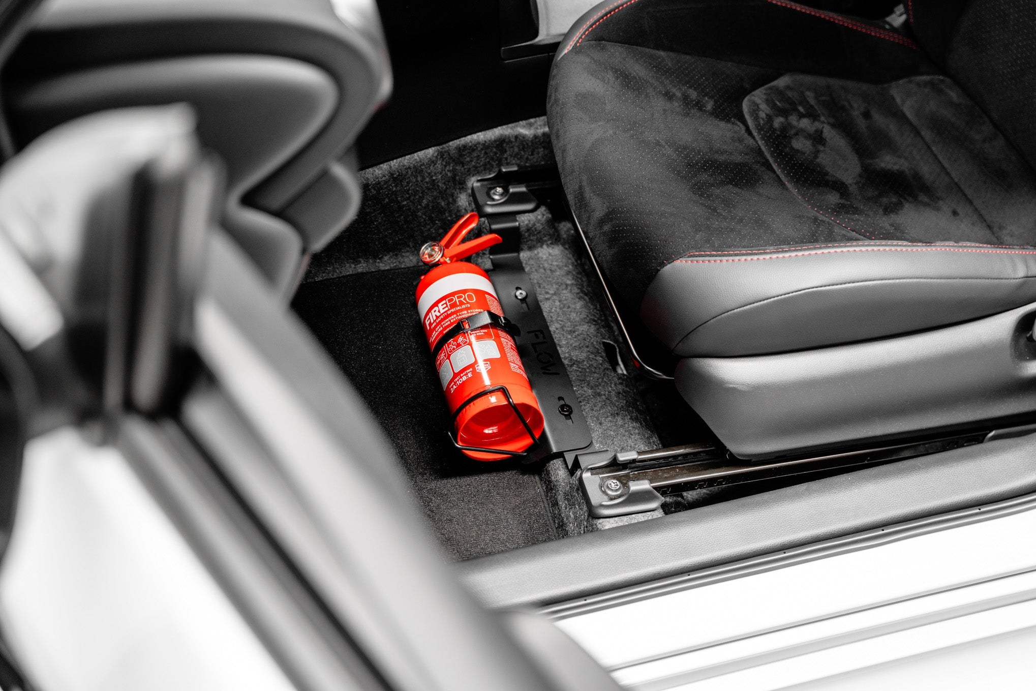 Flow Designs Toyota Yaris GR Gen2 2025 Fire Extinguisher Bracket/Mount - iilumolab