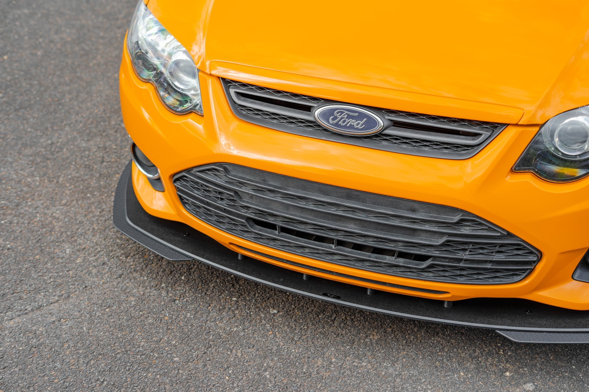 Flow Designs Ford Falcon FG MK2 Front Lip Splitter Extensions - iilumolab