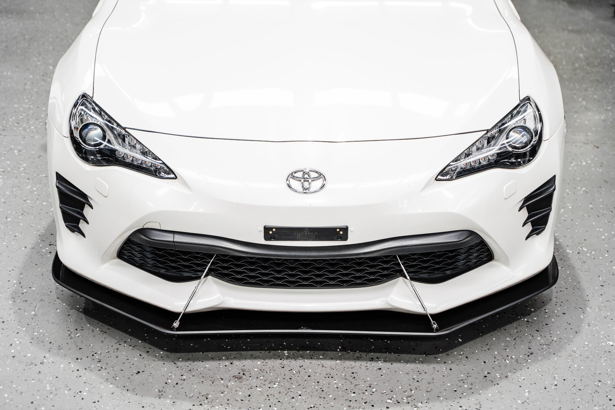 Flow Designs Toyota 86 (Facelift) Front Lip Splitter V2 (With Support Rods) - iilumolab