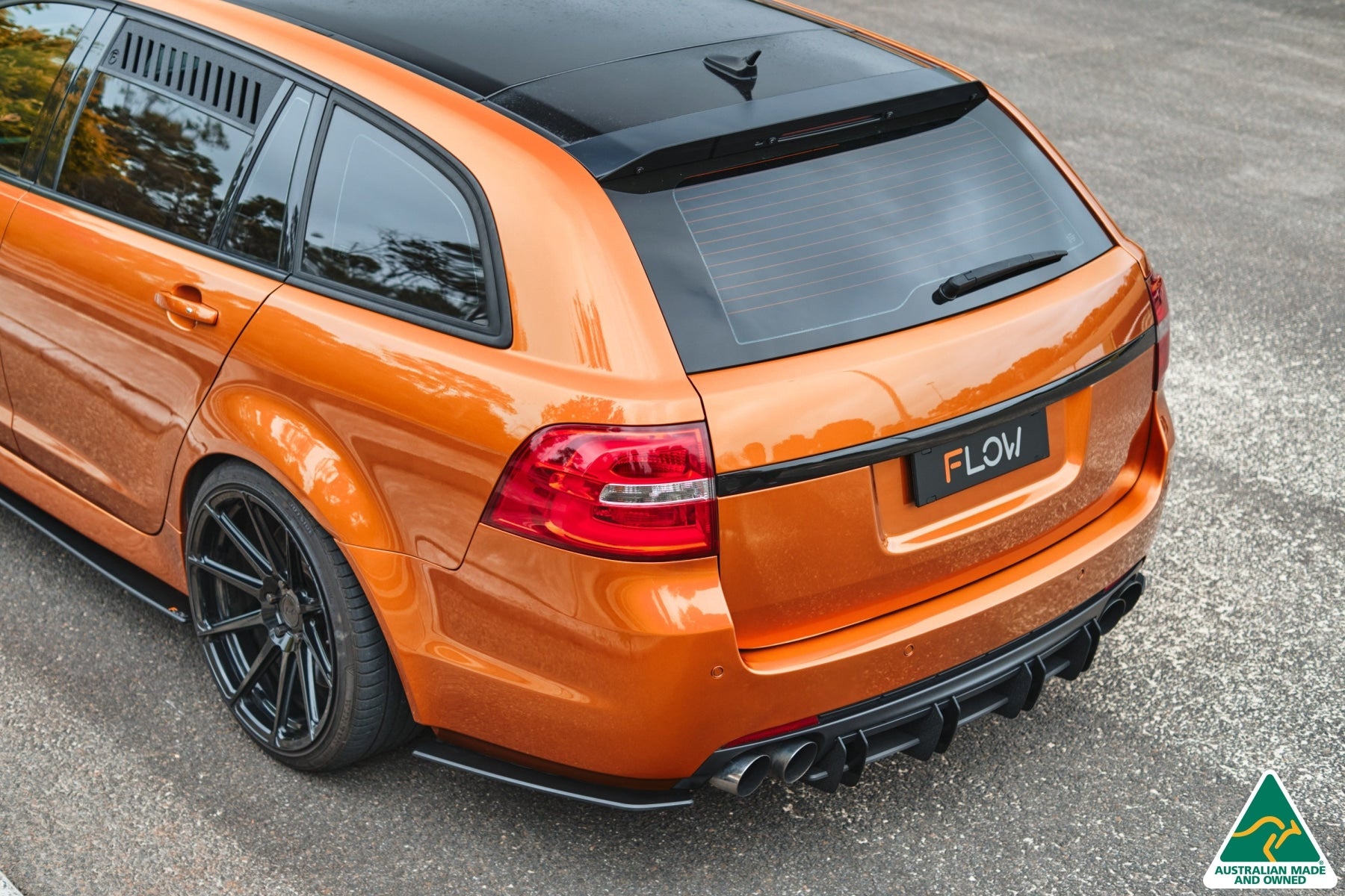 Flow Designs VF Commodore S2 Wagon Flow-Lock Rear Diffuser - iilumolab