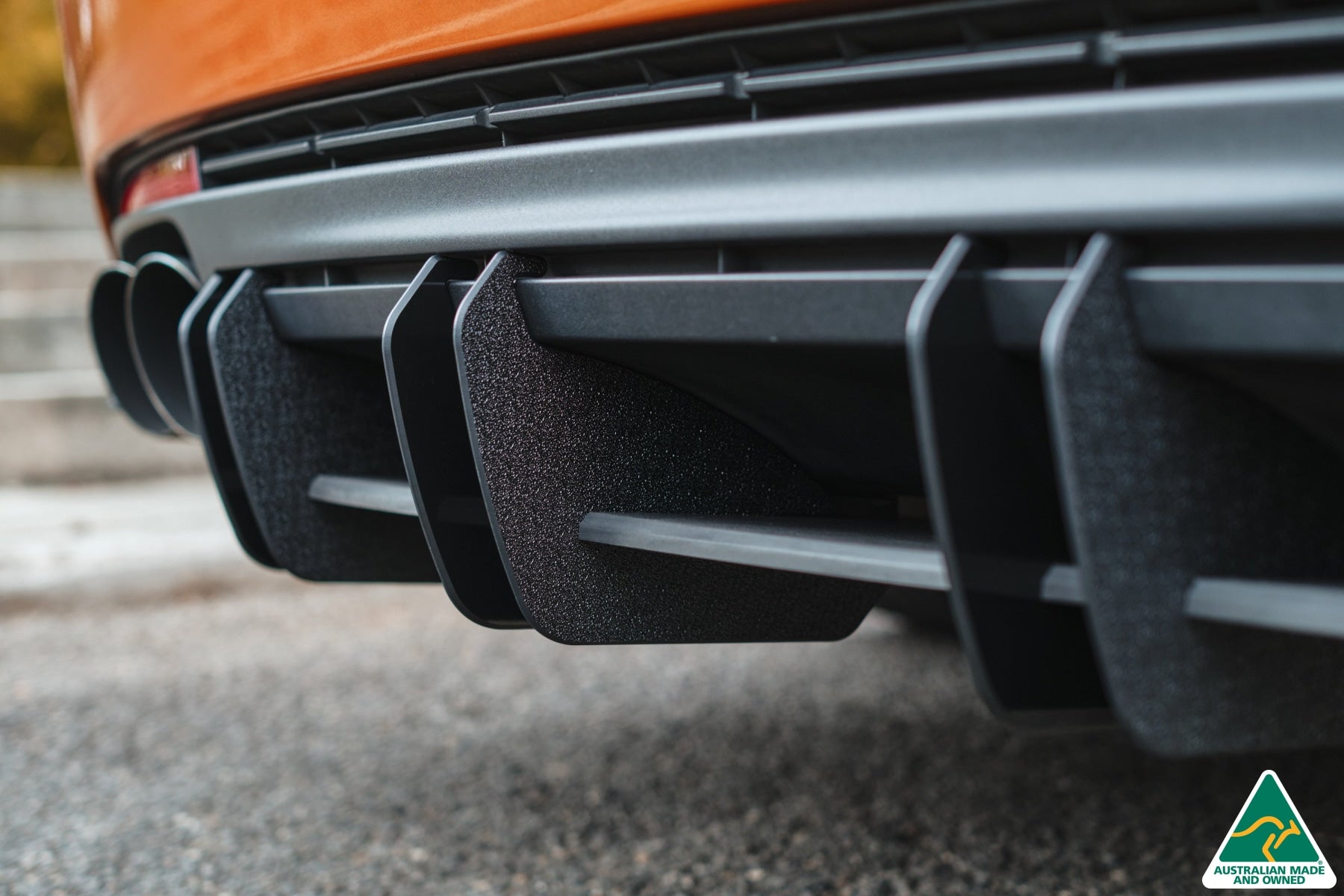 Flow Designs VF Commodore S2 Wagon Flow-Lock Rear Diffuser - iilumolab