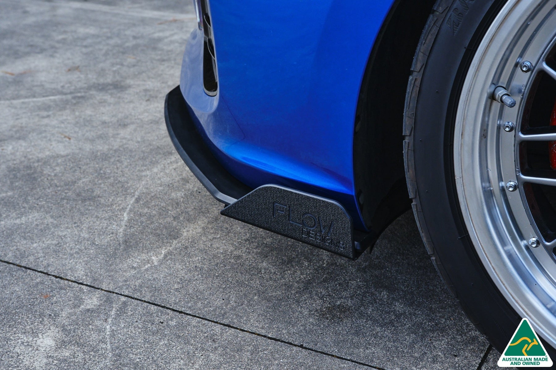 Flow Designs DEMO STOCK - i30 SR Hatch (2017-2018) Front Lip Splitter & Mounting Brace - GLOSS BLACK - iilumolab