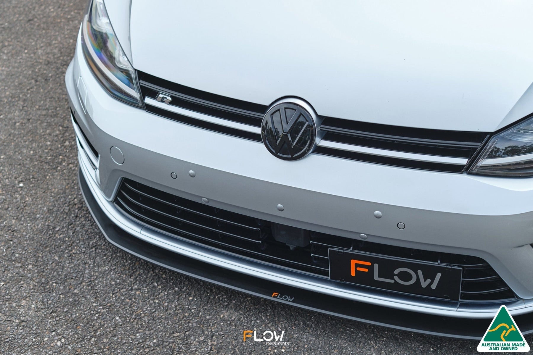 Flow Designs EX-DISPLAY -DISCONTINUED SANDED MATTE FINISH - MK7 Golf R (EU/AU) Chassis Mounted Front Lip Splitter V3 - iilumolab
