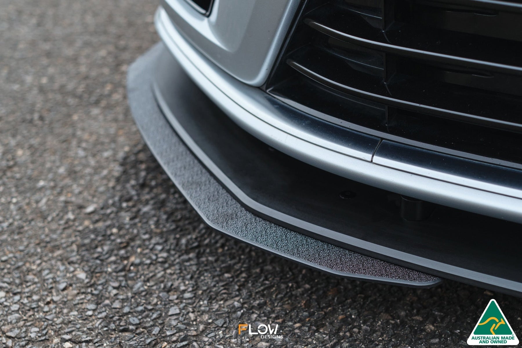Flow Designs EX-DISPLAY -DISCONTINUED SANDED MATTE FINISH - MK7 Golf R (EU/AU) Chassis Mounted Front Lip Splitter V3 - iilumolab